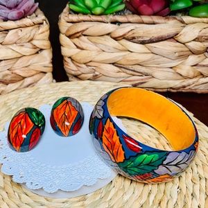 Vintage Hand Painted Lucite Bangle Bracelet and Earrings Set.